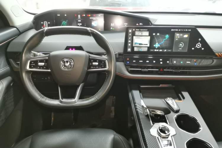 Used CHANGAN UNI-K 2021 2.0T Prestige Edition Center Console