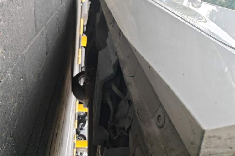 Used CHANGAN UNI-K 2021 2.0T Prestige Edition Chassis Rear Left