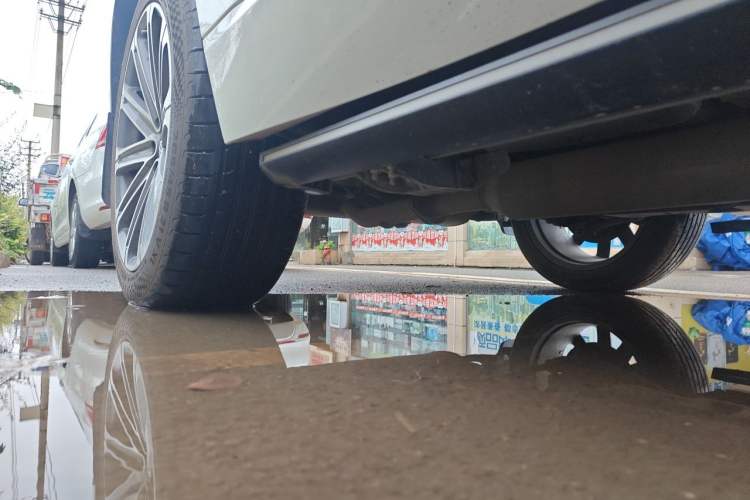 Used CHANGAN UNI-K 2021 2.0T All-Wheel Drive Prestige Version Chassis Rear Right