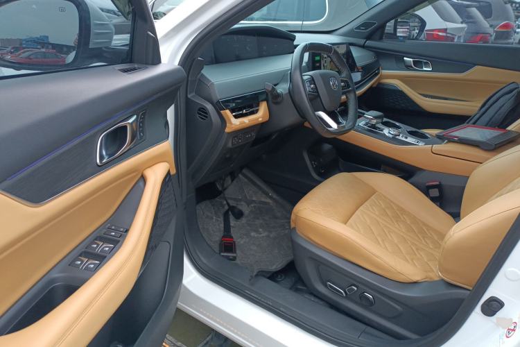 Used CHANGAN UNI-K 2021 2.0T All-Wheel Drive Prestige Version Driver Seat