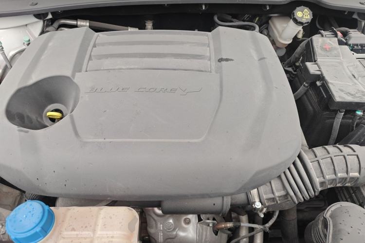 Used CHANGAN UNI-K 2021 2.0T All-Wheel Drive Prestige Version Engine Bay