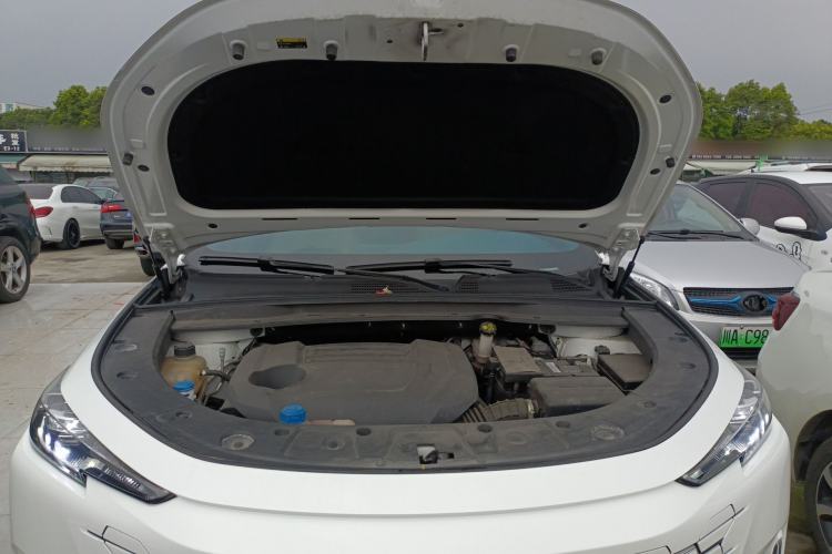 Used CHANGAN UNI-K 2021 2.0T All-Wheel Drive Prestige Version Engine Bay