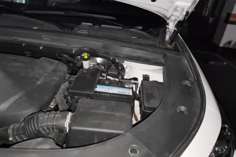 Used CHANGAN UNI-K 2021 2.0T Excellence Edition Engine Bay Left