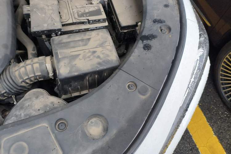 Used CHANGAN UNI-K 2021 2.0T Prestige Edition Engine Bay Left
