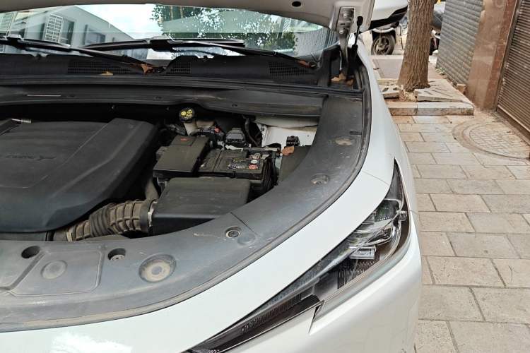 Used CHANGAN UNI-K 2021 2.0T Prestige Edition Engine Bay Left
