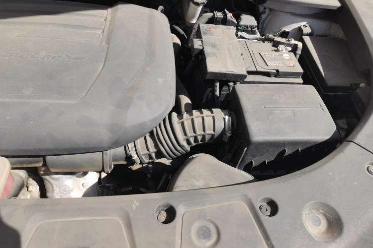 Used CHANGAN UNI-K 2021 2.0T All-Wheel Drive Prestige Version Engine Bay Left