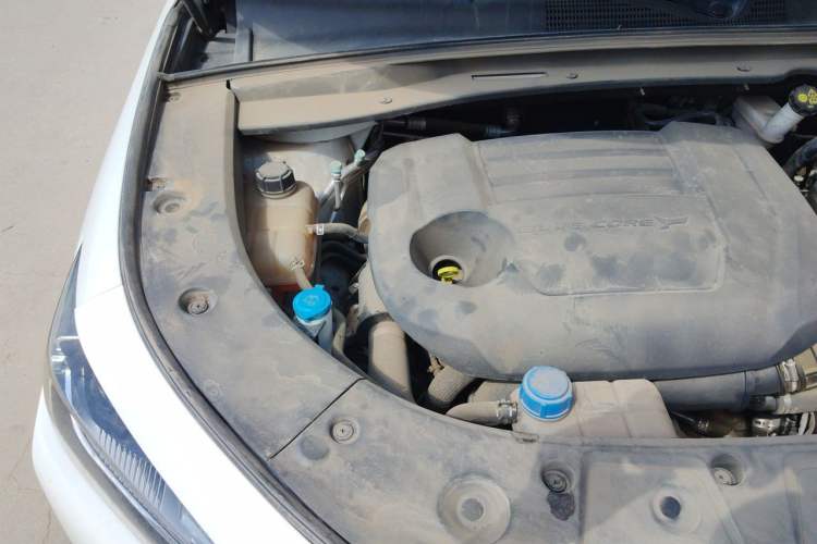 Used CHANGAN UNI-K 2021 2.0T Prestige Edition Engine Bay Right