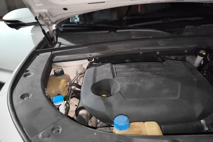 Used CHANGAN UNI-K 2021 2.0T Excellence Edition Engine Bay Right