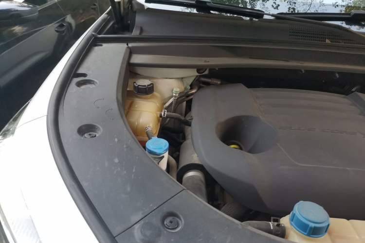 Used CHANGAN UNI-K 2021 2.0T Excellence Edition Engine Bay Right