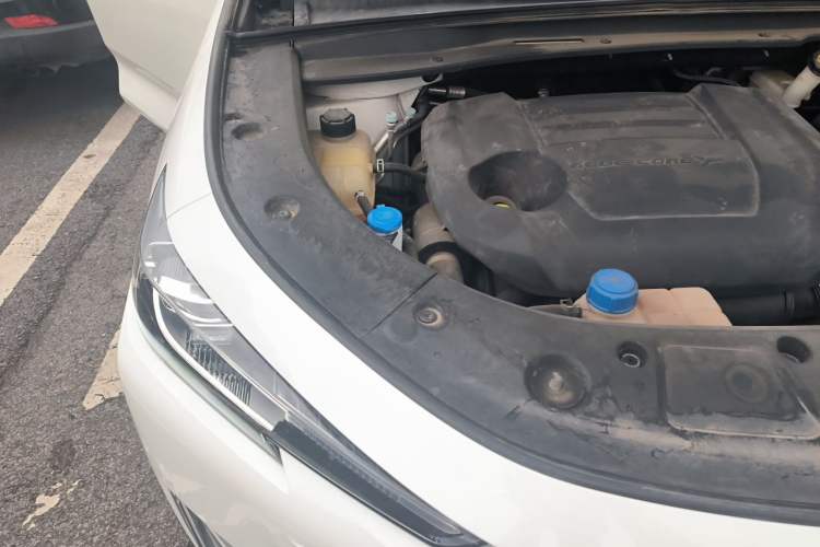 Used CHANGAN UNI-K 2021 2.0T Excellence Edition Engine Bay Right