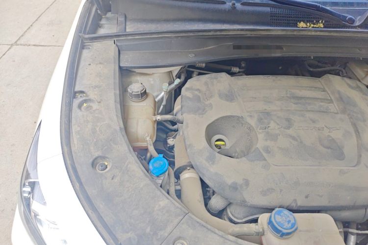 Used CHANGAN UNI-K 2021 2.0T All-Wheel Drive Prestige Version Engine Bay Right