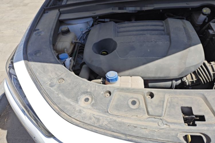 Used CHANGAN UNI-K 2021 2.0T Prestige Edition Engine Bay Right