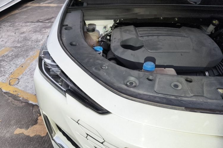 Used CHANGAN UNI-K 2021 2.0T Prestige Edition Engine Bay Right