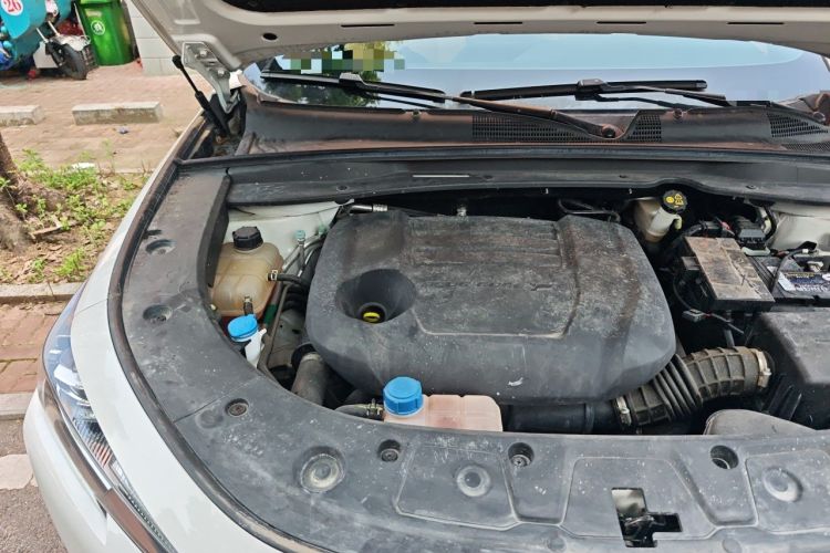 Used CHANGAN UNI-K 2021 2.0T Excellence Edition Engine Bay Right