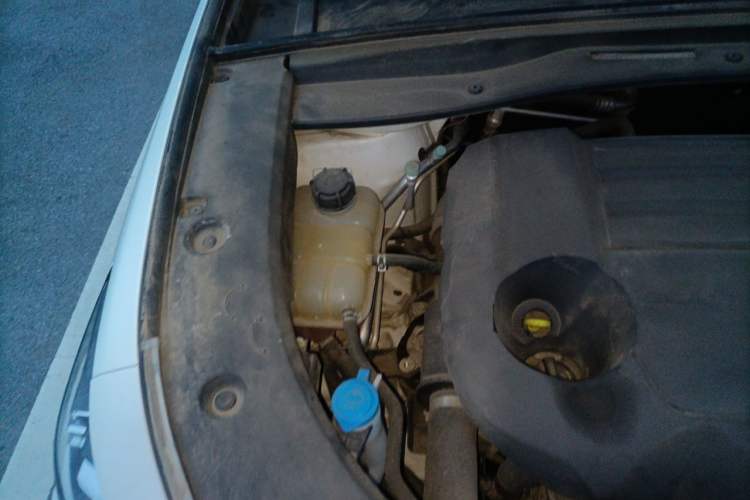 Used CHANGAN UNI-K 2021 2.0T Prestige Edition Engine Bay Right
