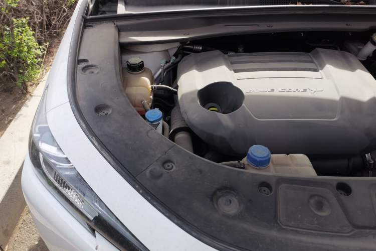 Used CHANGAN UNI-K 2021 2.0T Prestige Edition Engine Bay Right