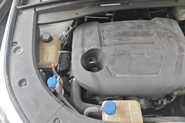 Used CHANGAN UNI-K 2021 2.0T Prestige Edition Engine Bay Right