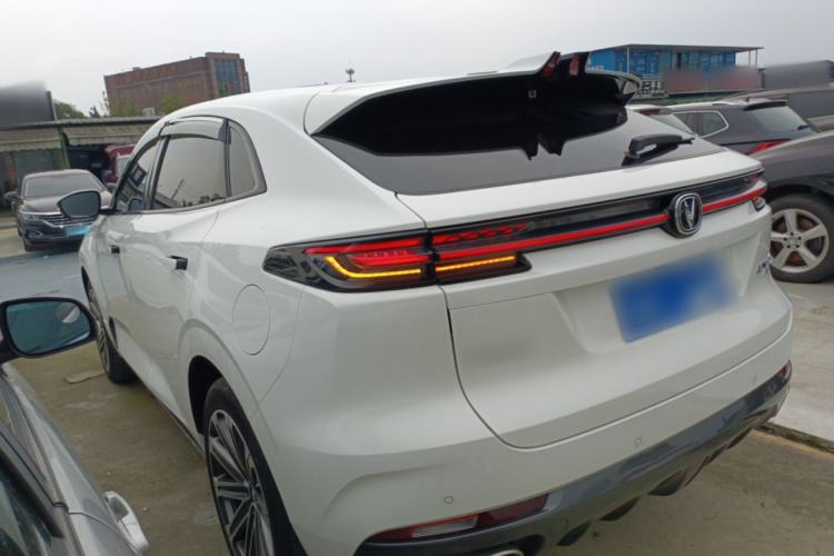 Used CHANGAN UNI-K 2021 2.0T All-Wheel Drive Prestige Version Exterior 2