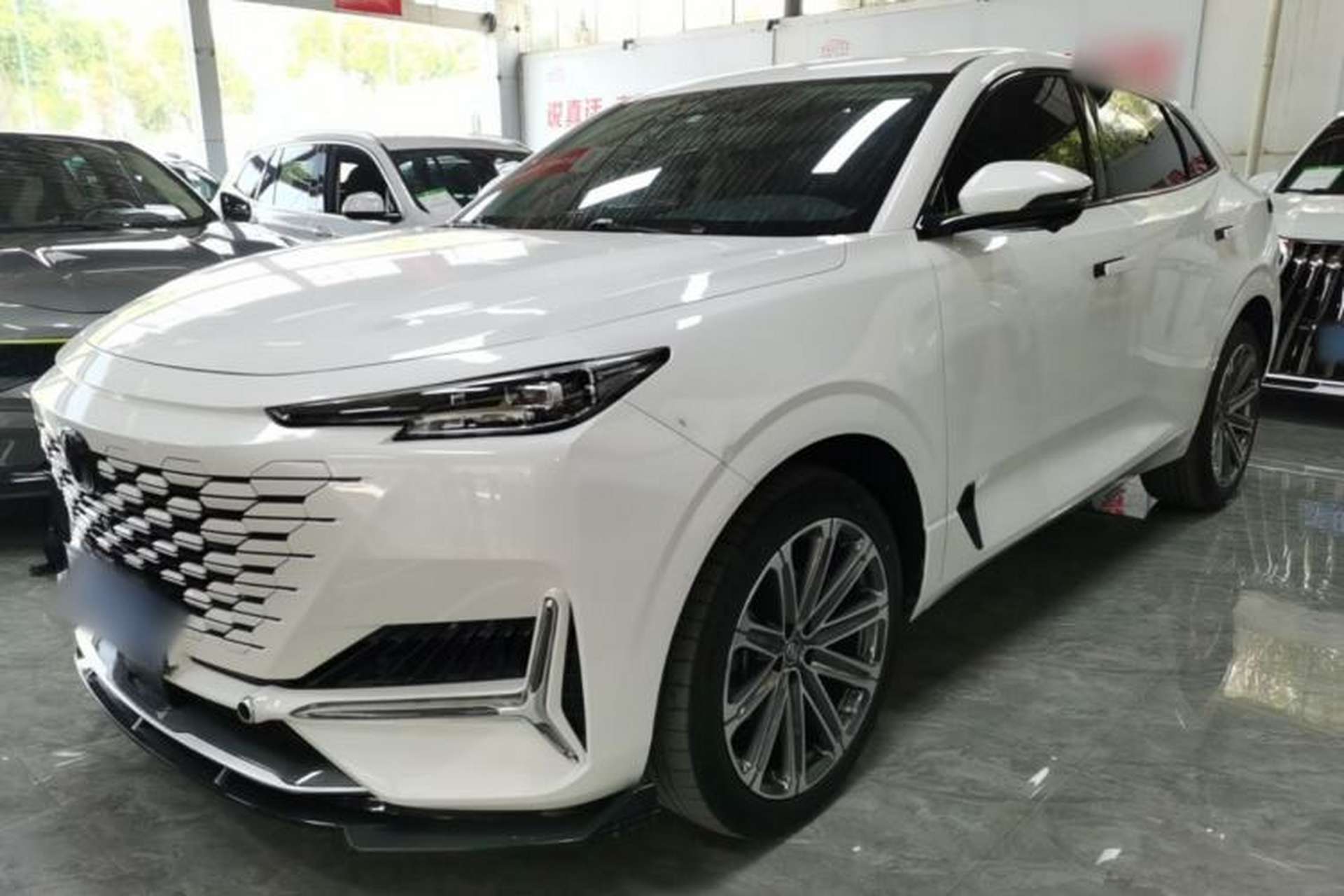 Used CHANGAN UNI-K 2021 2.0T Prestige Edition Front Left 45 Deg