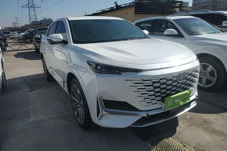 Used CHANGAN UNI-K 2021 2.0T Prestige Edition Front Right 45 Deg