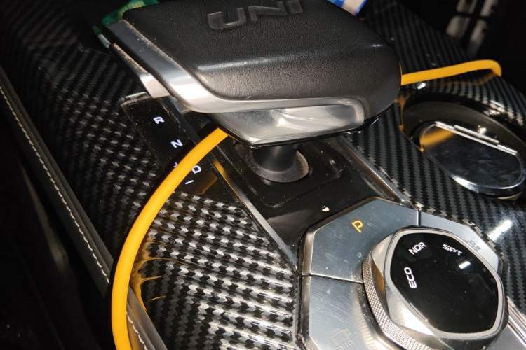 Used CHANGAN UNI-K 2021 2.0T Prestige Edition Gear Lever