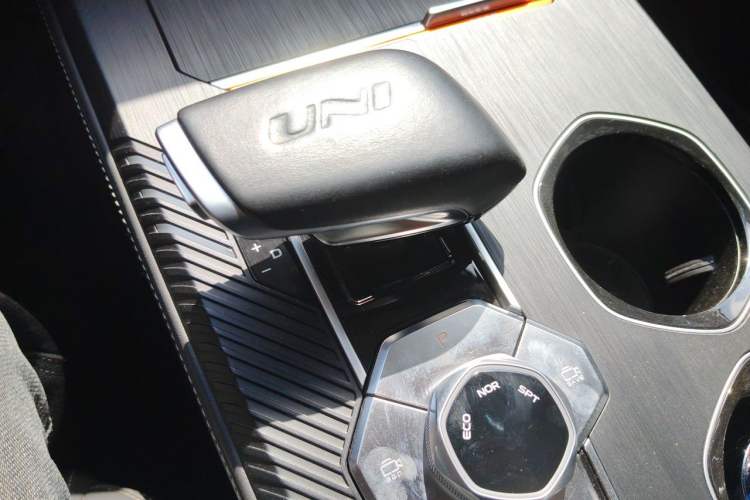 Used CHANGAN UNI-K 2021 2.0T Prestige Edition Gear Lever