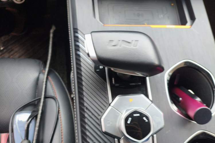 Used CHANGAN UNI-K 2021 2.0T Prestige Edition Gear Lever