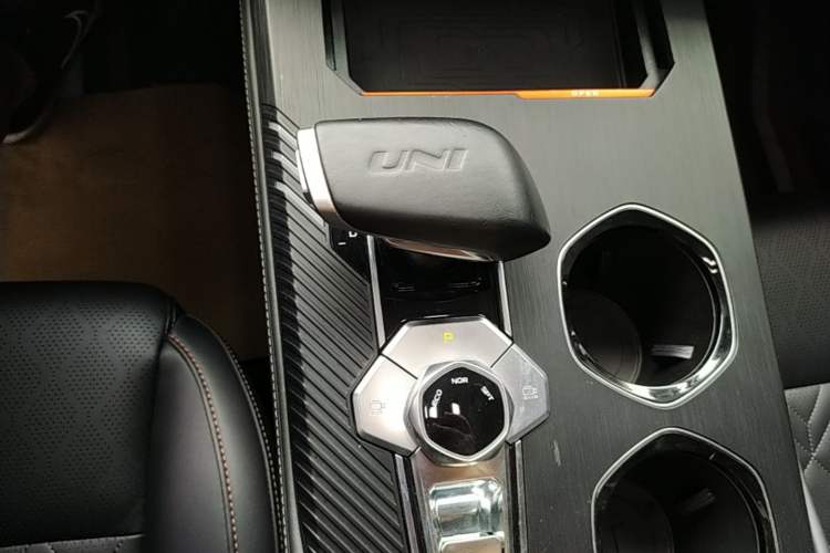 Used CHANGAN UNI-K 2021 2.0T Prestige Edition Gear Lever