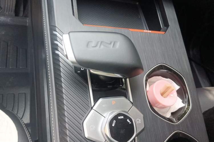 Used CHANGAN UNI-K 2021 2.0T Excellence Edition Gear Lever