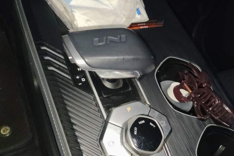 Used CHANGAN UNI-K 2021 2.0T Prestige Edition Gear Lever