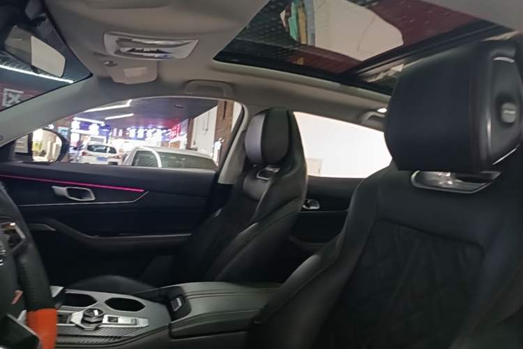 Used CHANGAN UNI-K 2021 2.0T All-Wheel Drive Prestige Version Headliner