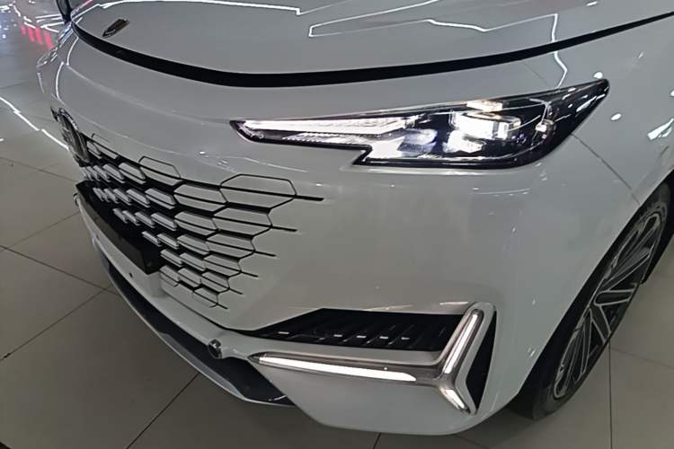 Used CHANGAN UNI-K 2021 2.0T All-Wheel Drive Prestige Version Left Front Headlight