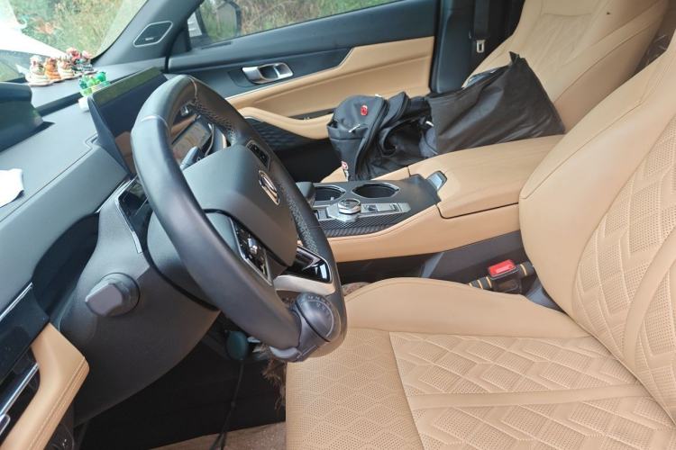 Used CHANGAN UNI-K 2021 2.0T All-Wheel Drive Prestige Version Left Front Seat
