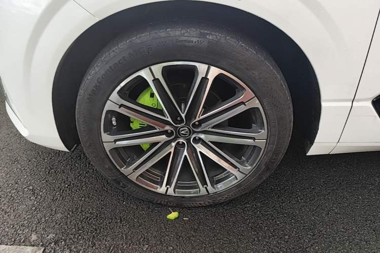 Used CHANGAN UNI-K 2021 2.0T Prestige Edition Left Front Wheel Hub