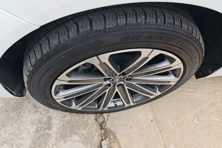 Used CHANGAN UNI-K 2021 2.0T Prestige Edition Left Front Wheel Hub