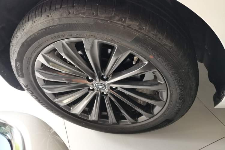 Used CHANGAN UNI-K 2021 2.0T Excellence Edition Left Front Wheel Hub
