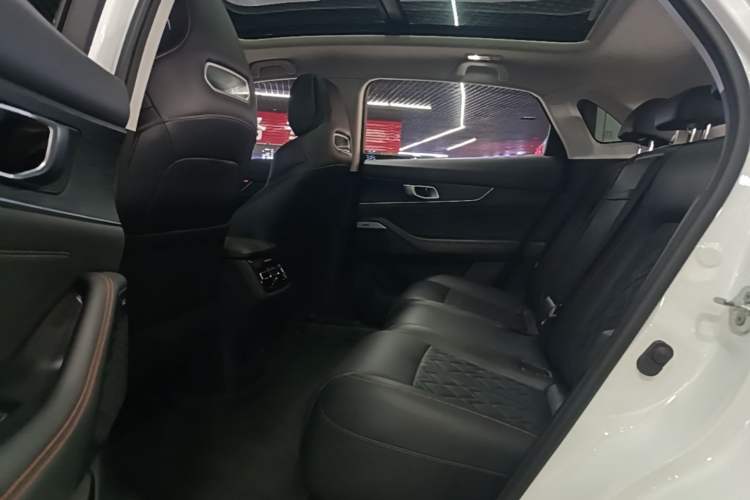 Used CHANGAN UNI-K 2021 2.0T All-Wheel Drive Prestige Version Left Rear Seat