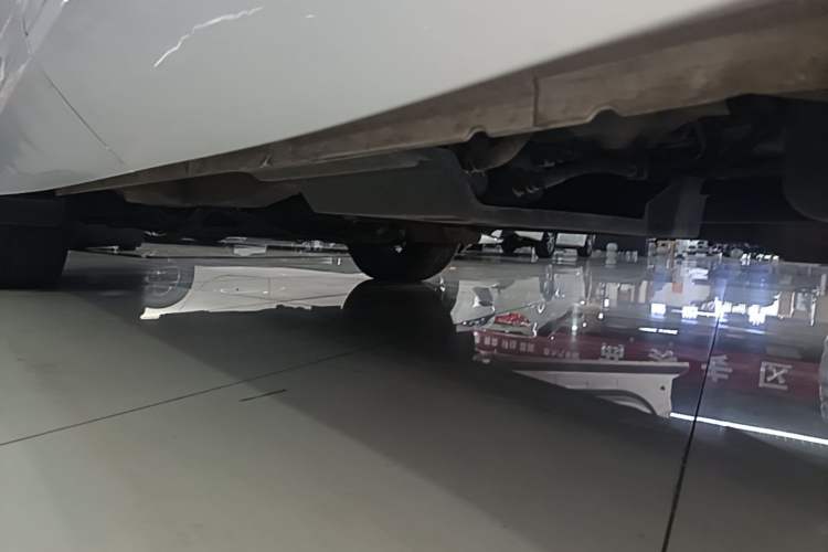 Used CHANGAN UNI-K 2021 2.0T All-Wheel Drive Prestige Version Left Side Sill