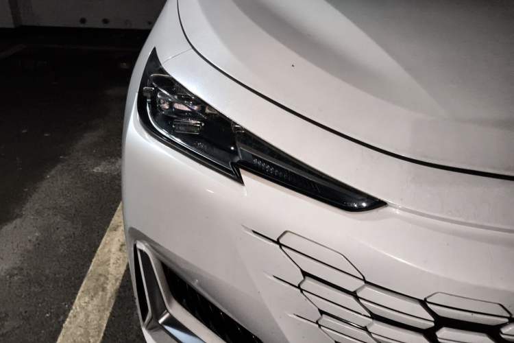 Used CHANGAN UNI-K 2021 2.0T Excellence Edition Right Front Headlight