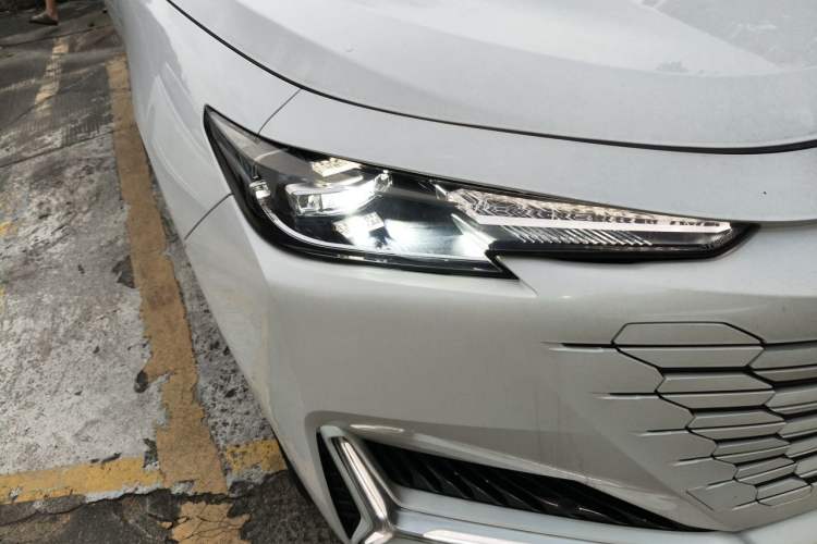 Used CHANGAN UNI-K 2021 2.0T Prestige Edition Right Front Headlight