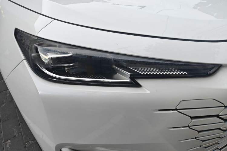 Used CHANGAN UNI-K 2021 2.0T Prestige Edition Right Front Headlight