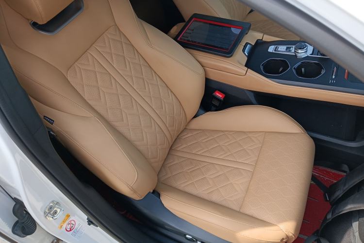 Used CHANGAN UNI-K 2021 2.0T All-Wheel Drive Prestige Version Right Front Seat