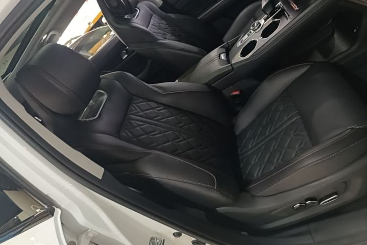 Used CHANGAN UNI-K 2021 2.0T All-Wheel Drive Prestige Version Right Front Seat
