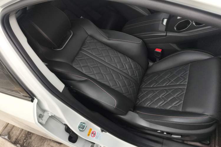 Used CHANGAN UNI-K 2021 2.0T All-Wheel Drive Prestige Version Right Front Seat