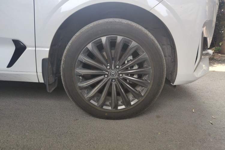 Used CHANGAN UNI-K 2021 2.0T Excellence Edition Right Front Wheel Hub