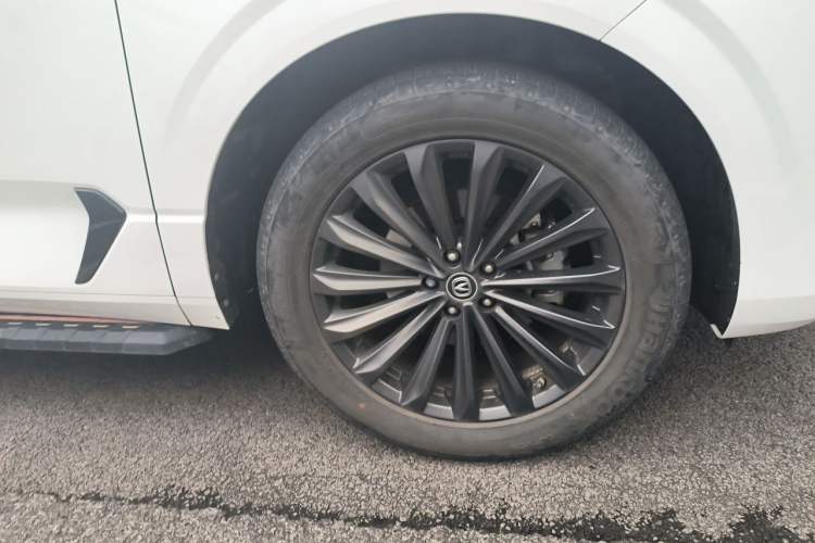 Used CHANGAN UNI-K 2021 2.0T Excellence Edition Right Front Wheel Hub