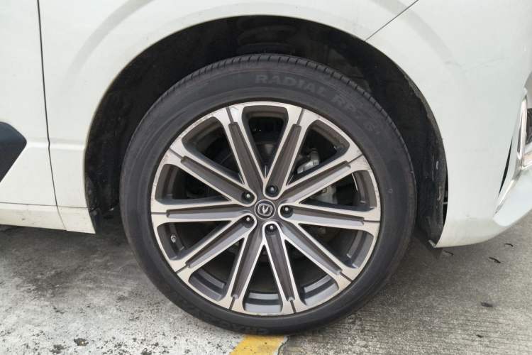 Used CHANGAN UNI-K 2021 2.0T Prestige Edition Right Front Wheel Hub