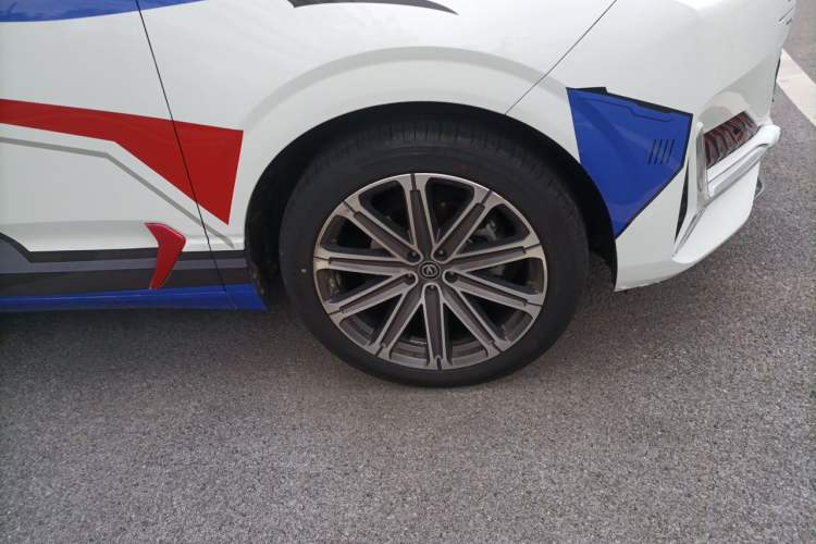 Used CHANGAN UNI-K 2021 2.0T Prestige Edition Right Front Wheel Hub