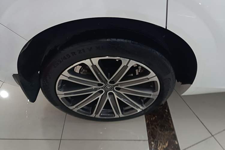 Used CHANGAN UNI-K 2021 2.0T All-Wheel Drive Prestige Version Right Rear Wheel Hub