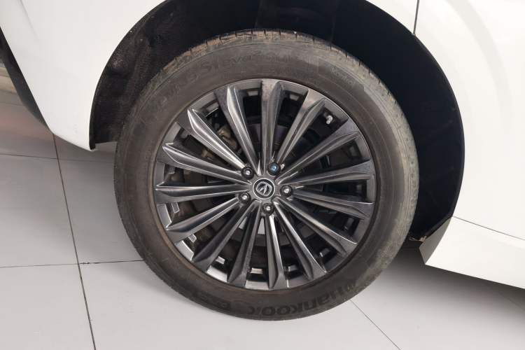 Used CHANGAN UNI-K 2021 2.0T Excellence Edition Right Rear Wheel Hub